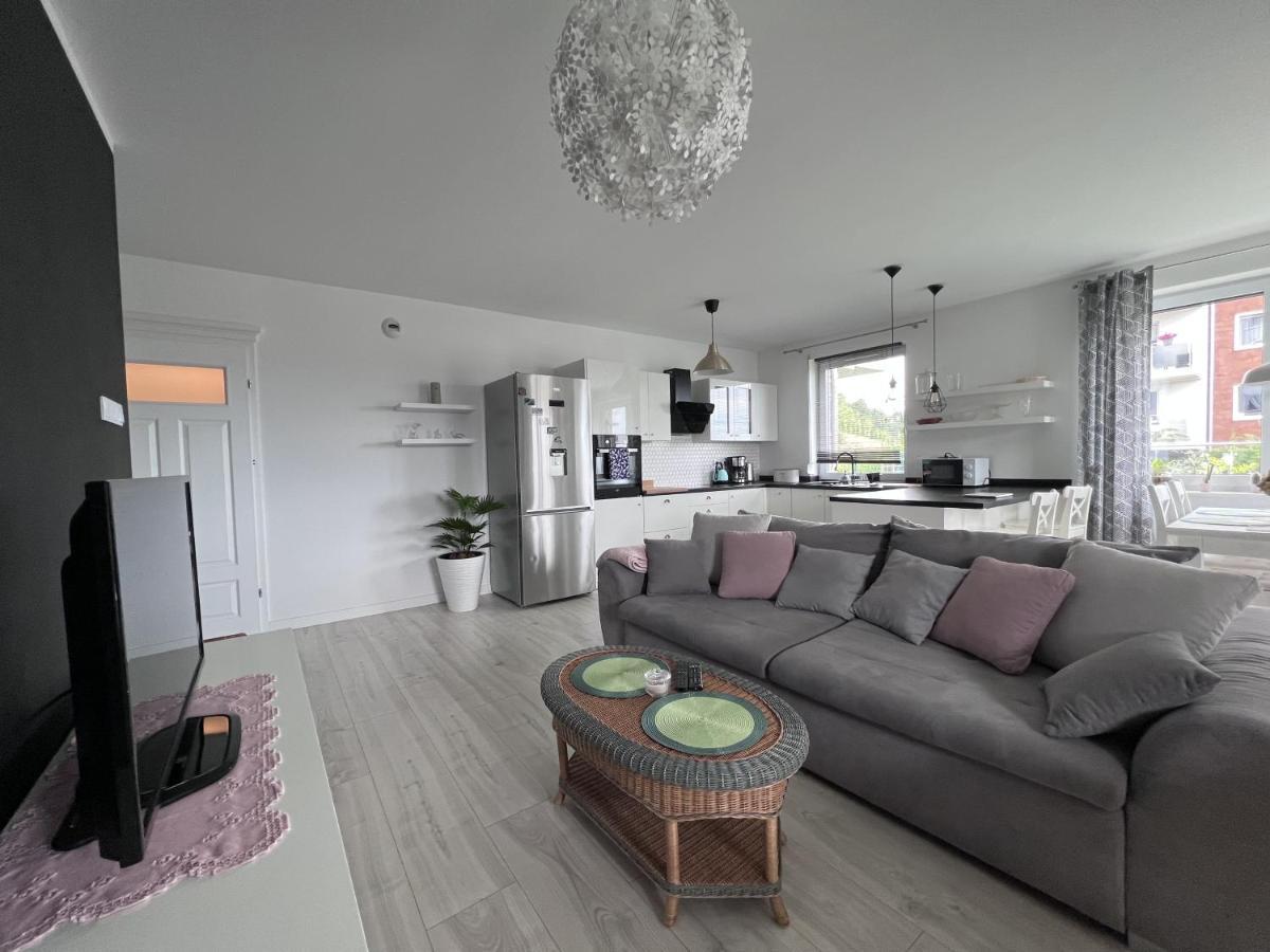 Apartament Z Tarasem Na Osiedlu Rakownica 耶莱尼亚古拉 外观 照片